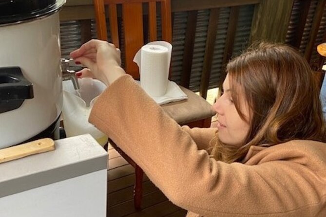 2-Hour Crystal Soy Candle Making Workshop in Tamborine Mountain - Workshop Capacity