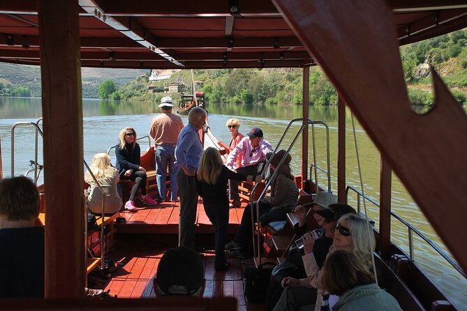 2-Hour Rabelo Boat Tour in Pinhão - Included Features and Highlights