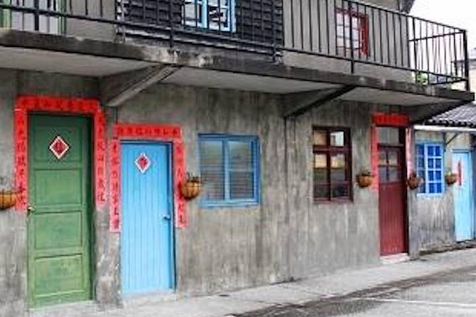 2-Hour Vegetarian Private Walking Tour - S.Y.S. Memorial Hall & 44 South Village - Itinerary