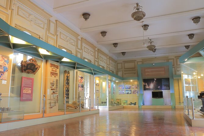 2 Hours Cultural Guided Walking Tour in Ho Chi Minh - Tour Description