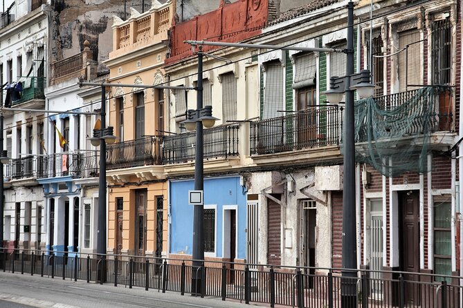 2 Hours Self Guided Audio Tour in Valencia - Maximum Group Size
