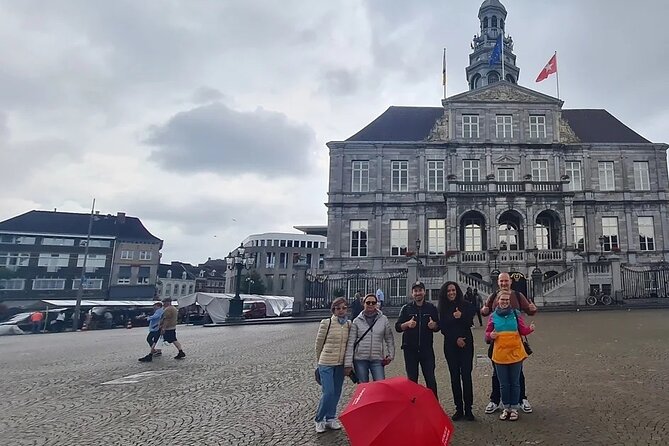 2 Hours Walking Tour in Maastricht - Inclusions