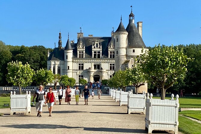 3-day Normandy, D-Day, Mont Saint-Michel, 3 Loire Castles Small-group by Minivan - Itinerary Highlights