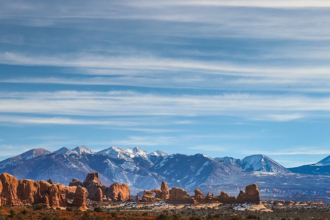 3-Hours Sunset Arches National Park Pavement Sights Tour - Positive Feedback on Tour Guide Kristin