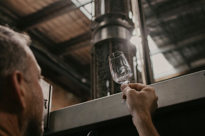 30-Minute Distillery Guided Tour in Carrington - Inclusions