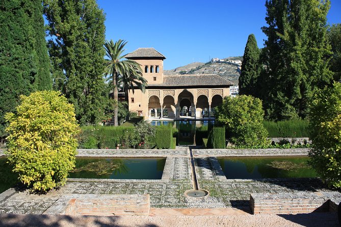 4-Day Guided Tour Cordoba, Seville, Granada and Toledo From Madrid - Tour Overview