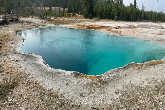 4 Person Full-Day PRIVATE Yellowstone Tour in a Raised Roof Van- Picnic Lunch - Meeting and Pickup Details