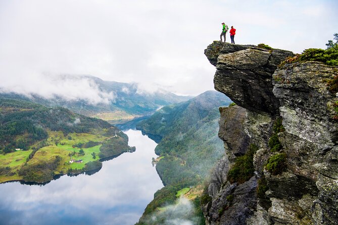 5-Hour Guided Hike Tour to Himakånå The Mini Trolltunga - Meeting and Pickup Information