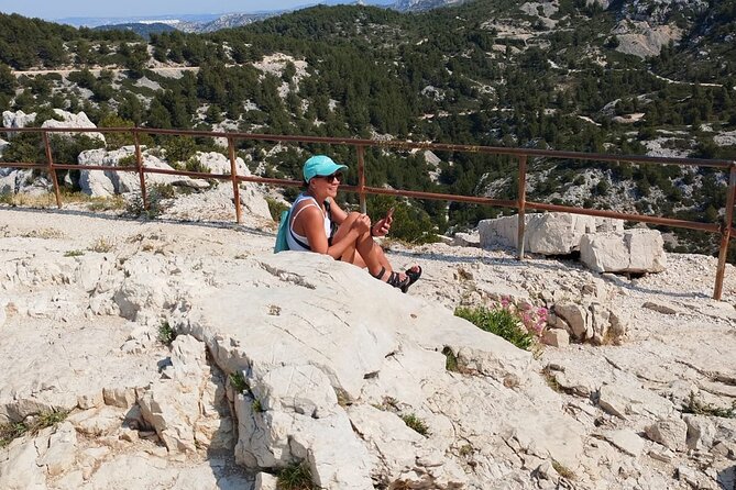 5-Hour Hiking Tour in the Calanque National Park of Marseille - Tour Details