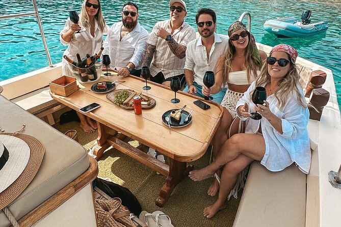 6 Hour Private Cruise in Mykonos With Food and Drinks - Private Cruise Experience