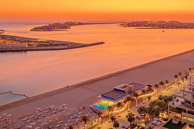 A Complete Palm Island Tour With the View at the Palm - The Pointe: Entertainment and the Worlds Largest Water Fountain