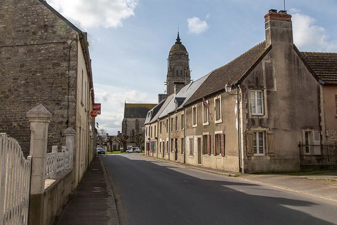 Airborne D-Day Experience - Full Day Group Tour From Bayeux - Itinerary Overview