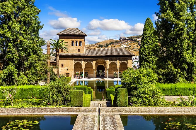 Alhambra, Generalife & Nasrid Palace Private Tour - Pricing and Booking