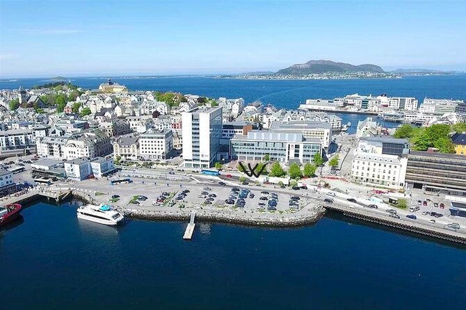 Amazing City Walk in Ålesund - Tour Overview