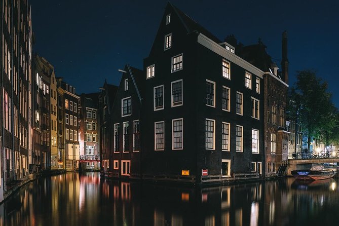 Amsterdam Night Photography Workshop With a Professional - Cancellation Policy