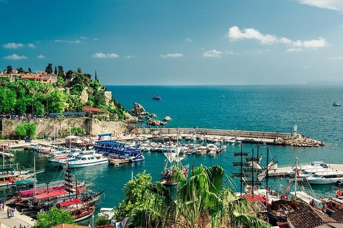 Antalya Aquarium Admission With Optional City Tour and Duden Waterfall From Side - Traditional Turkish Lunch