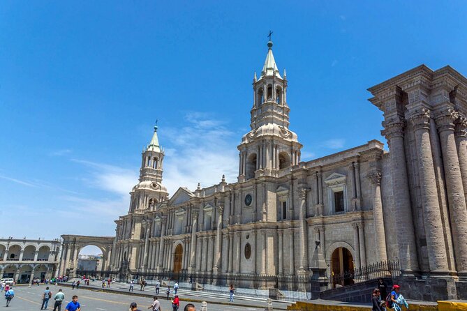 Arequipa 4 Hrs City Tour, Campiña, Viewpoints and Sabandia Mill - Meeting and Pickup