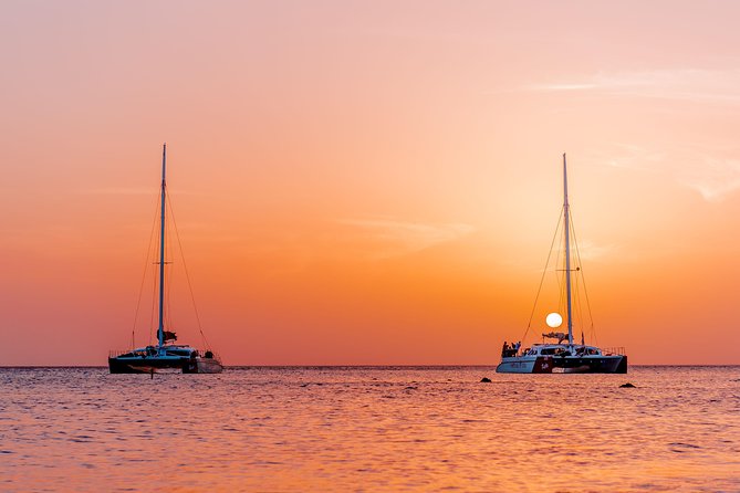 Aruba Sunset Sail With Appetizers and Open Bar - The Sum Up
