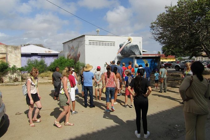 Aruba: Walking Tour of San Nicolas Murals - Gratitude Towards the Tour Guide