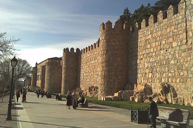 Avila Walking Tour - Historical Highlights