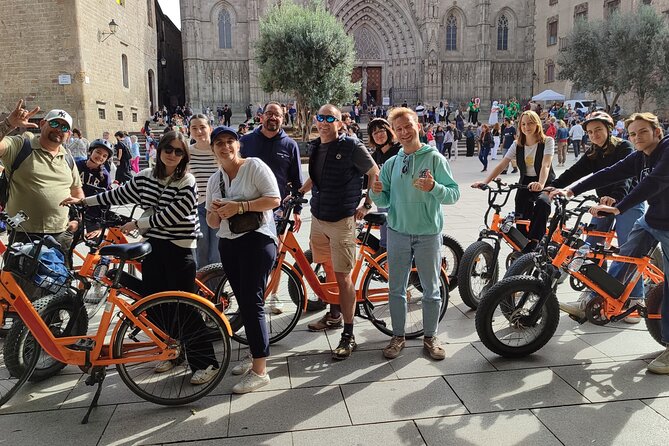 Barcelona Bike Tour With French Guide 25-ТOP, Bike/Ebike - Convenient Meeting Point and Duration
