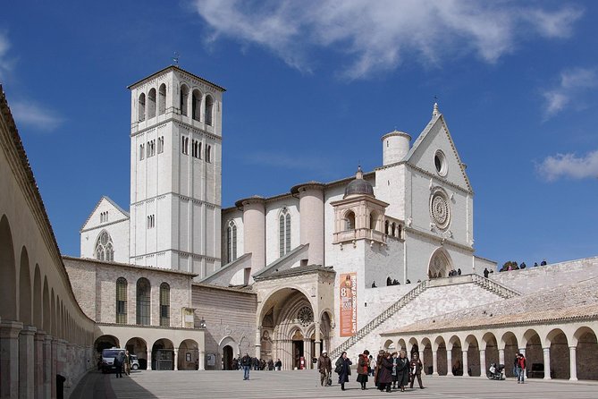Basilica of Saint Francis Tour With Official Guide - Explore the Tomb of St. Francis
