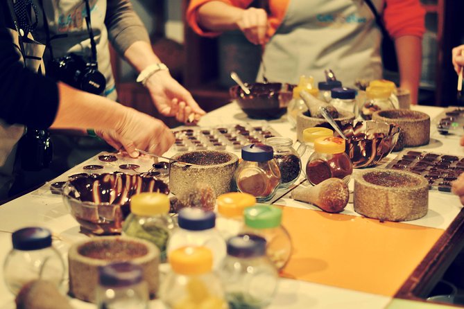 Bean-to-Bar Chocolate Workshop in ChocoMuseo Lima Miraflores - Chocolate-Making Process