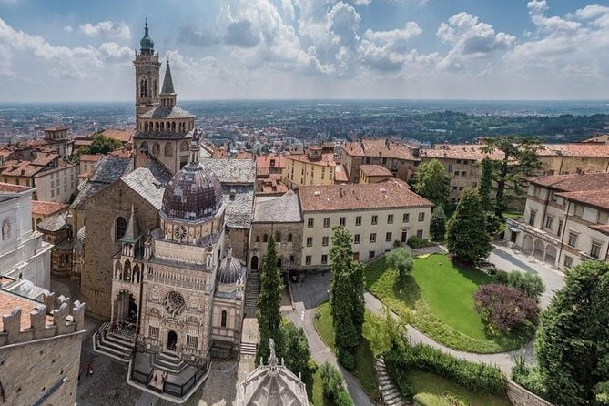 Bergamo Private Walking Guided Tour - Sweeping Views of Bergamo