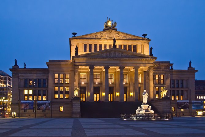 Berlin Airport Transfers : Berlin Airport SXF to Berlin City in Luxury Car - Stress-Free Travel: Enjoy the Comfort of a Luxury Car