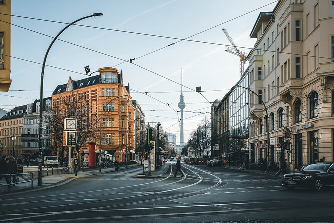 Berlin Private Transfer From Berlin Brandenburg Airport to Berlin City Centre - Meeting and Pickup