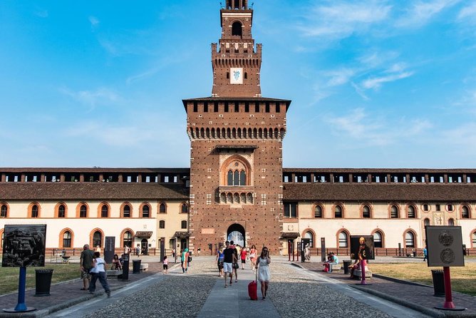 Best of Milan Small-Group Walking Tour With Duomo Visit - Meeting and Pickup Details