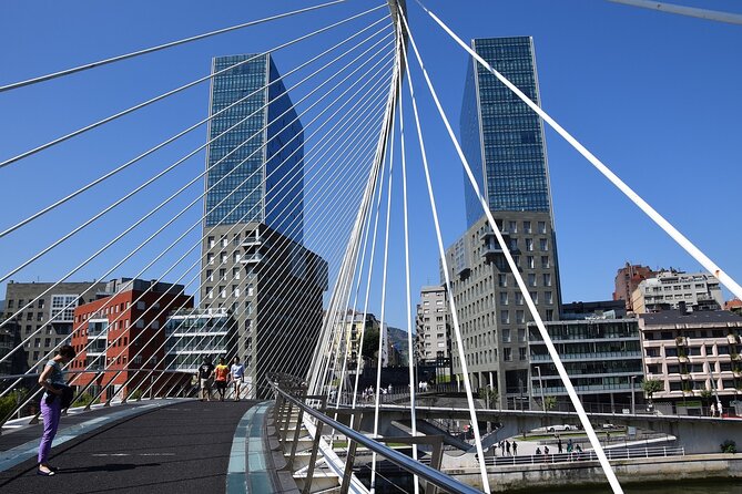 Bilbao City & Guggenheim Museum With Lunch From San Sebastian - Lunch Experience During the Tour