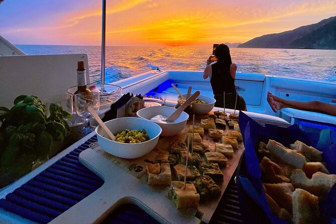 Blue Boat Cinque Terre Sunset Tour - Booking and Cancellation Policy