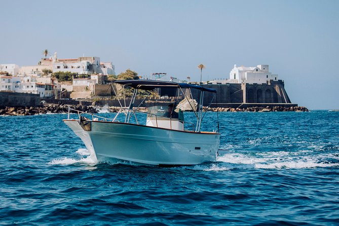 Boat Tour of the Island of Ischia With Goiter 7.50 Meters - Meeting and Pickup