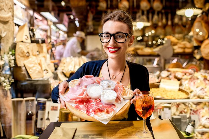 Bologna Private Food Tour Eating Around the Centre - Local Food Tastings