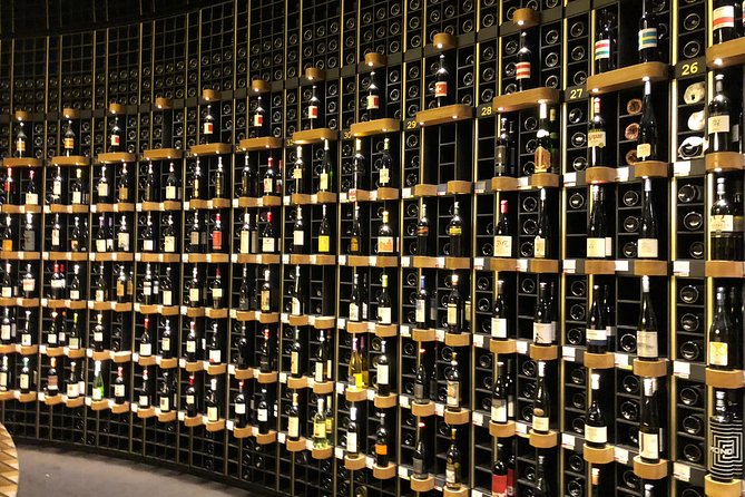 Bordeaux Old Town & Market Local Food With Wine Tastings Tour - Food Tour Highlights