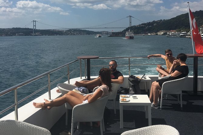 Bosphorus and Black Sea Half-Day Cruise From Istanbul Included Guide and Lunch - Lunch and Dining Experience