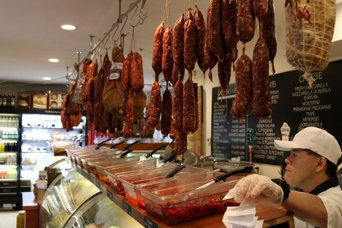 Boston Public Market & North End Foodie Tour With Local Guide - Positive Reviews and Praise for the Tour Guide