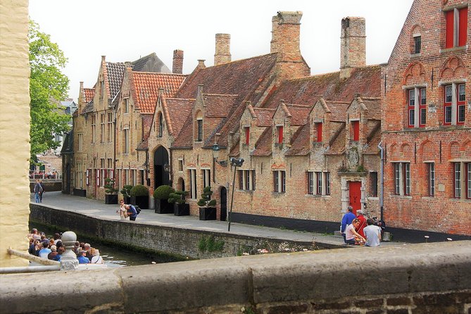 Bruges Small-Group Photography Walking Tour - Meeting and Pickup Information