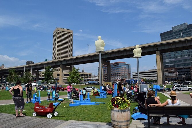 Buffalo Scavenger Hunt: Roaming Buffalo - Overview and Features