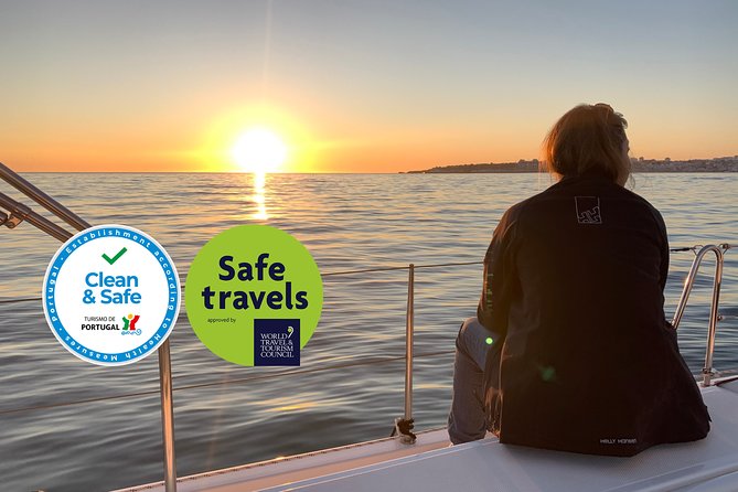 Cascais Sunset Private 2h Cruise With a Drink - Picturesque Coastal Sightseeing Opportunities