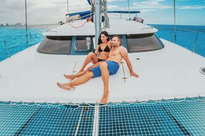 Catamaran to Isla Mujeres With Buffet and Open Bar From Cancun - Delicious Buffet Lunch