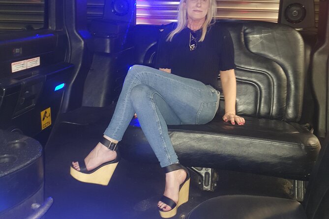 Chauffeured Limousine, Hummer and Luxury Van for Hire - Meeting and Pickup