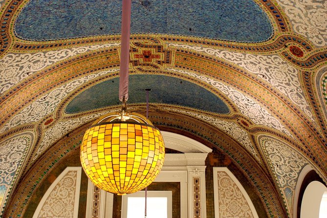Chicago Walking Tour: Historic Treasures of Chicago - Focus on Michigan Avenue and State Street