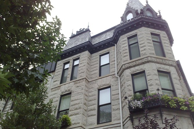 Chicagos Gold Coast Hidden History: A Self-Guided Audio Walk - Notable Architecture in the Gold Coast