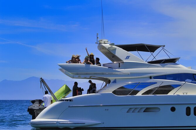 ChicaVIP 55 Luxury Yacht Puerto Vallarta [All Inclusive] - All-Inclusive Amenities