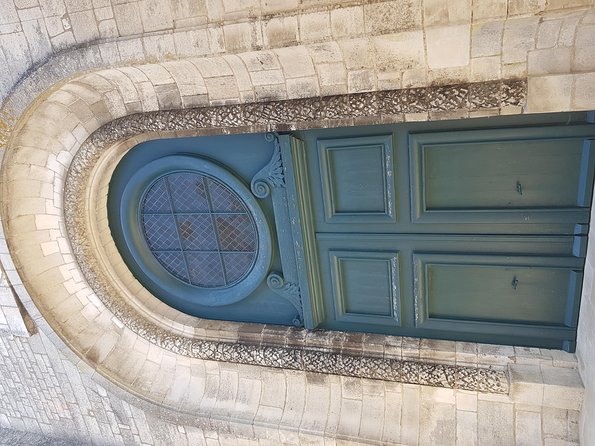 City Break A Chablis - Uncovering Hidden Gems in Chablis Old Town
