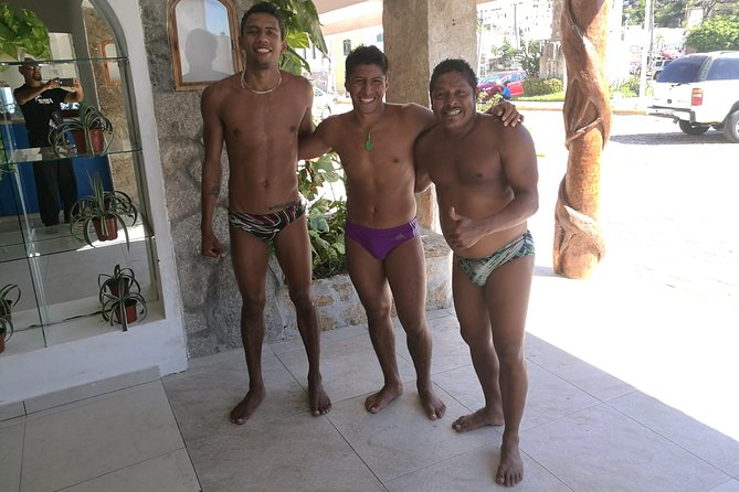 Cliff Divers at La Quebrada Lunch Drinks & Shopping & More Drinks - Tour Duration and Pickup Information