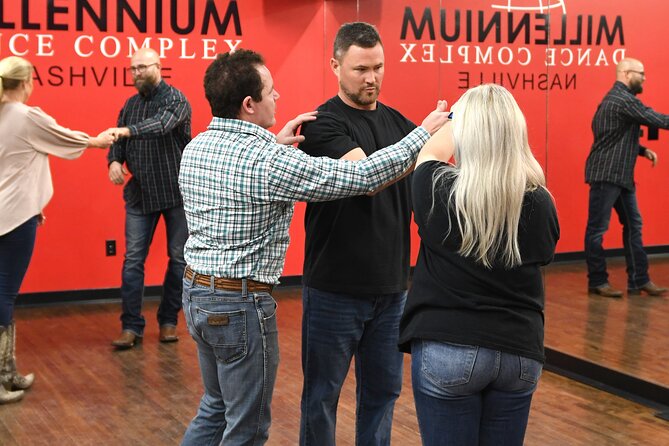 Country Swing Dancing in Nashville - Popular Country Swing Dance Moves