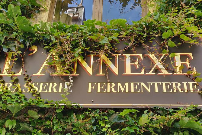 Craft Beer Walking Tour in Brussels and Brasserie De Lannexe - Sample a Selection of Craft Brews
